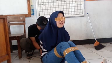 Background nonton video viral Bocil Ukhty Di Iket Mau Di Perkosa Di Kelas