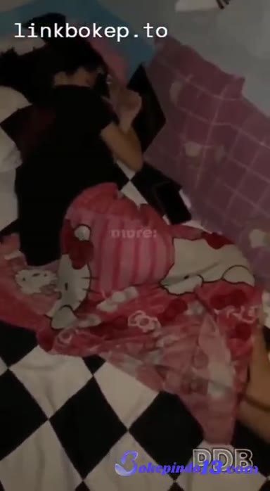 Background nonton video viral Bokep Sma Lagi Rebahan Malah Di Genjot Kakaknya Hd